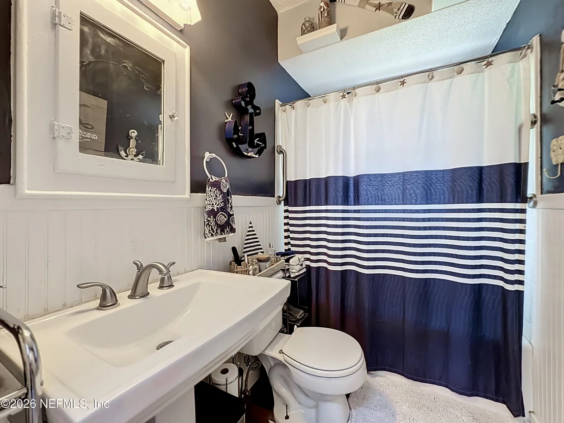 Photo of 7022 ALPINE Street