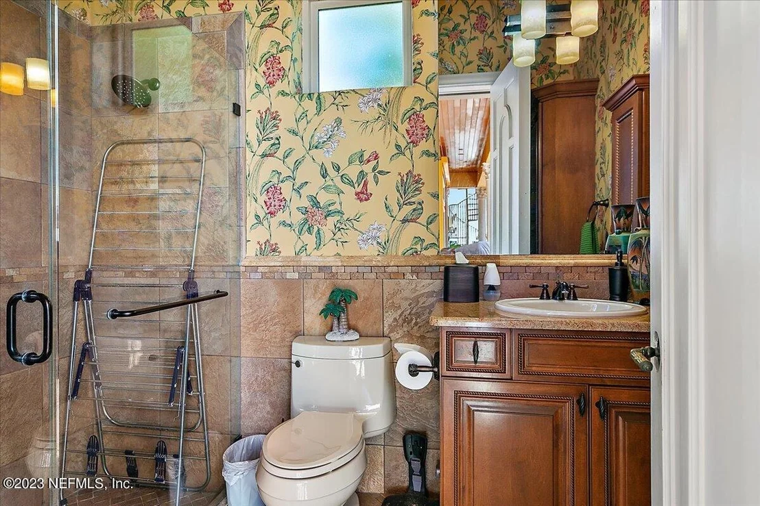 Photo of 1261 DELFINO Drive
