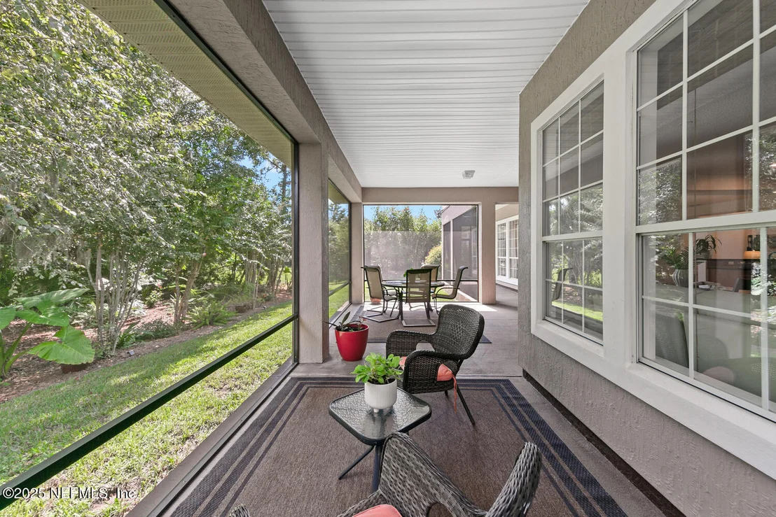 Photo of 148 LA MESA Drive