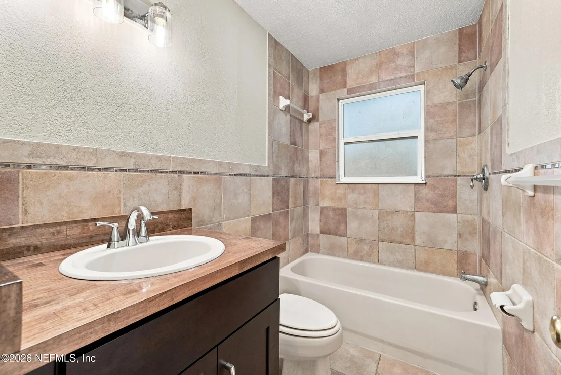 Photo of 11948 AARON Road