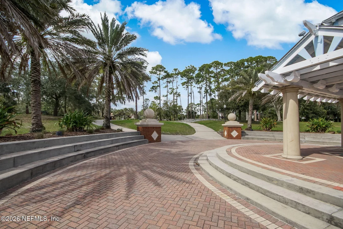 Photo of 4844 ALGONQUIN Avenue