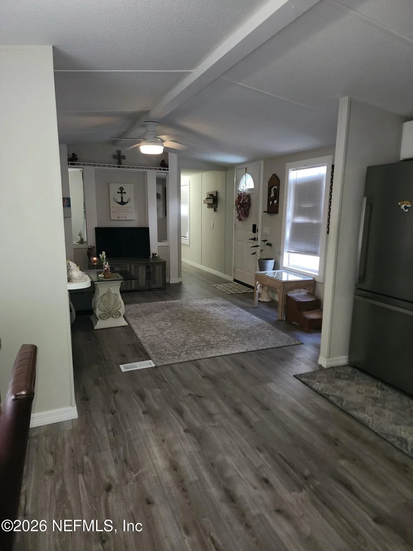 Photo of 231 LAKEVIEW Court