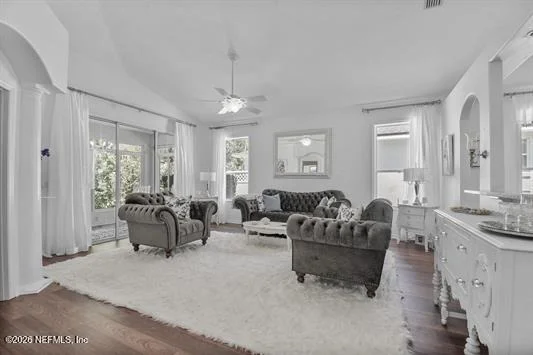 Photo of 561 BOXWOOD Place