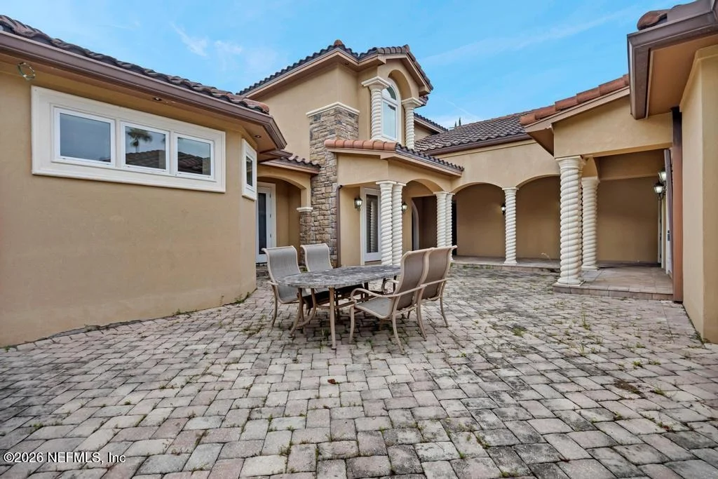 Photo of 164 N RIVER Drive