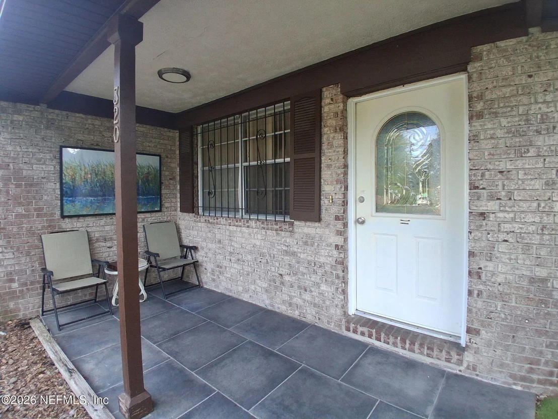 Photo of 320 LOBELIA Road