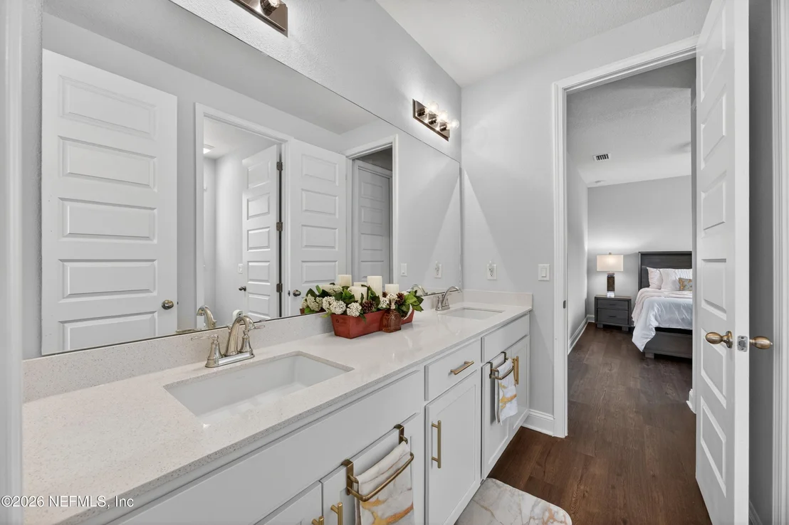 Photo of 85491 FALL RIVER Parkway