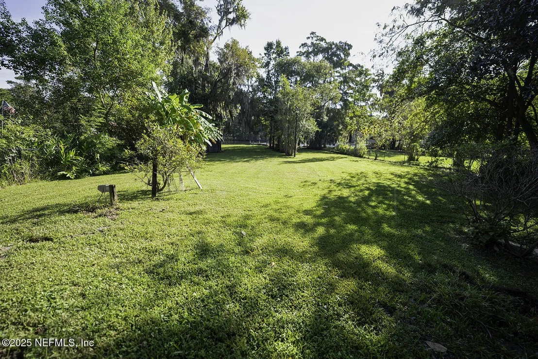 Photo of 5527 HYDE PARK Circle