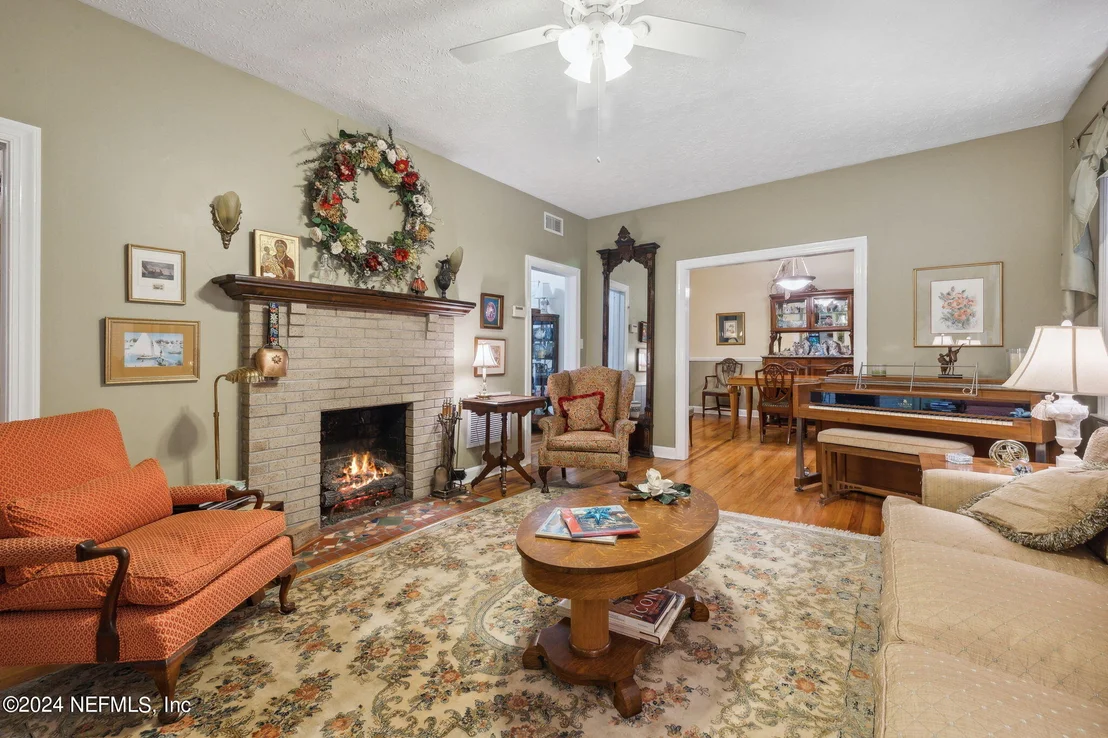 Photo of 3237 RANDALL Street