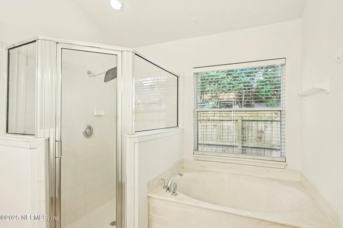 Photo of 8761 REDLEAF Court