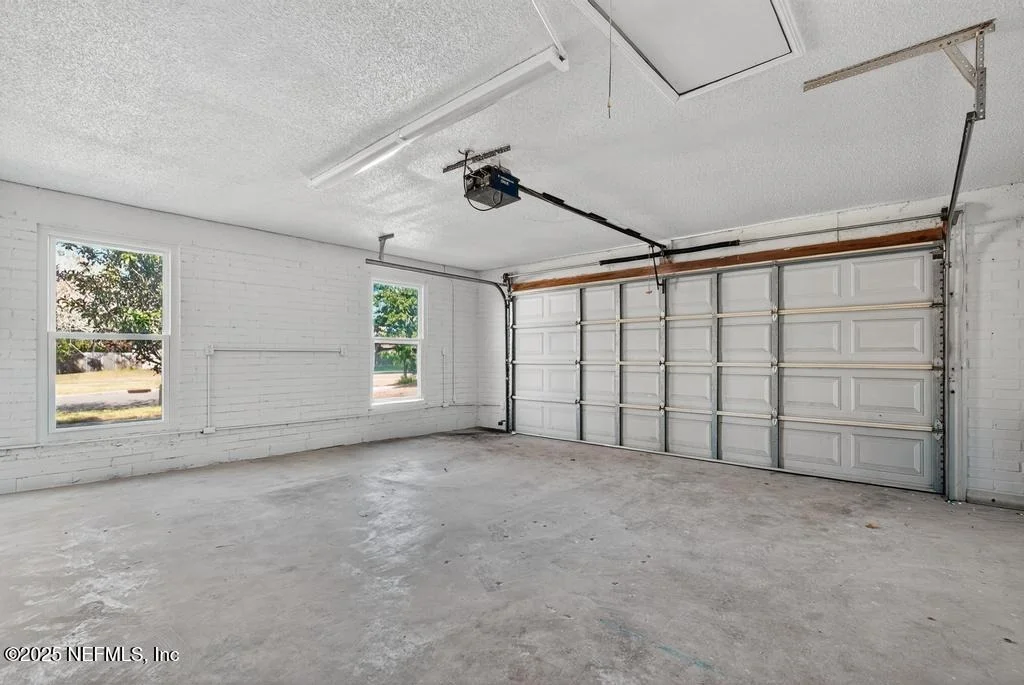 Photo of 8240 SPRINGTREE Road