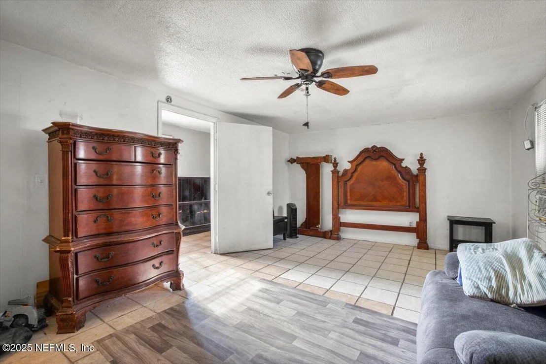 Photo of 412 KING Street
