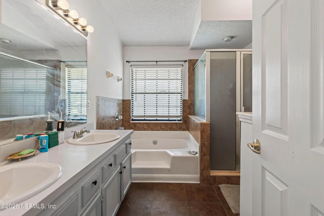 Photo of 1641 SPRING OAKS Lane
