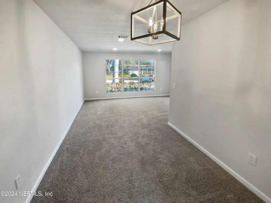 Photo of 5440 WEAVER Road
