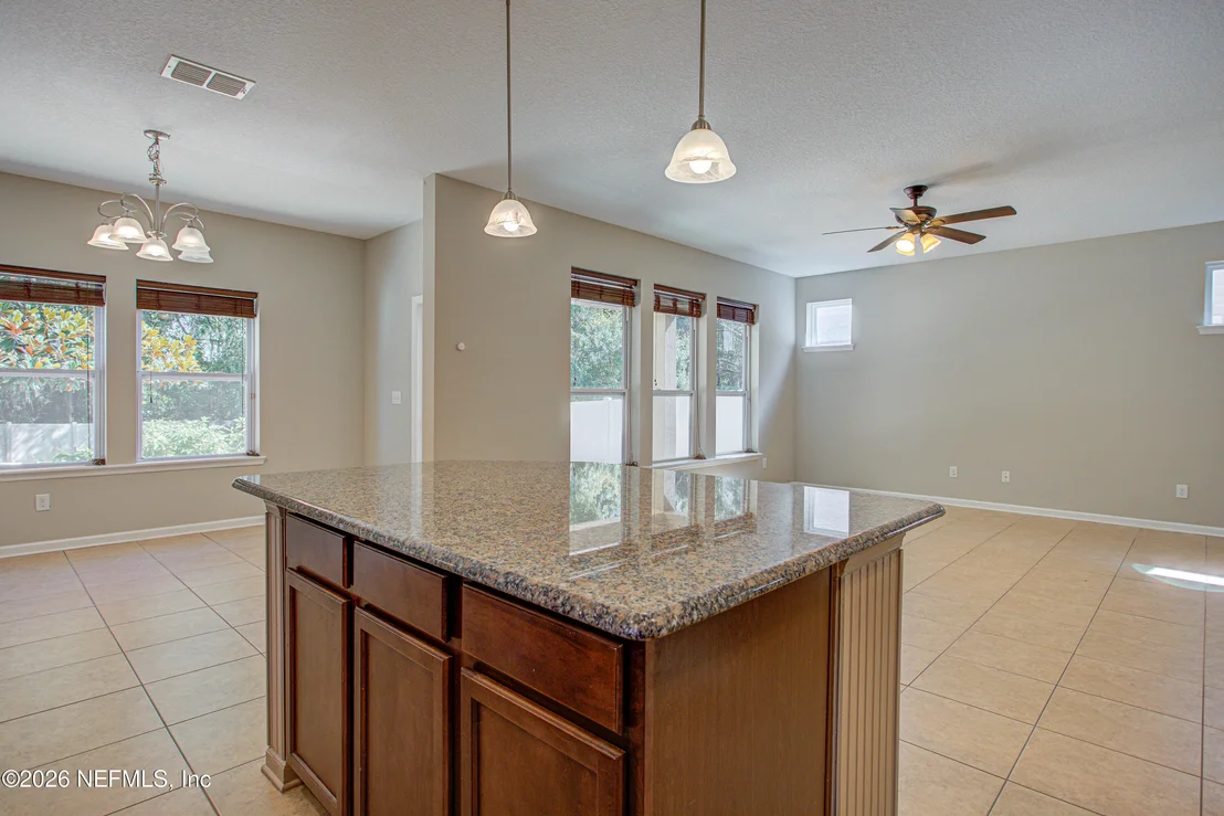 Photo of 40 HOWLAND Drive