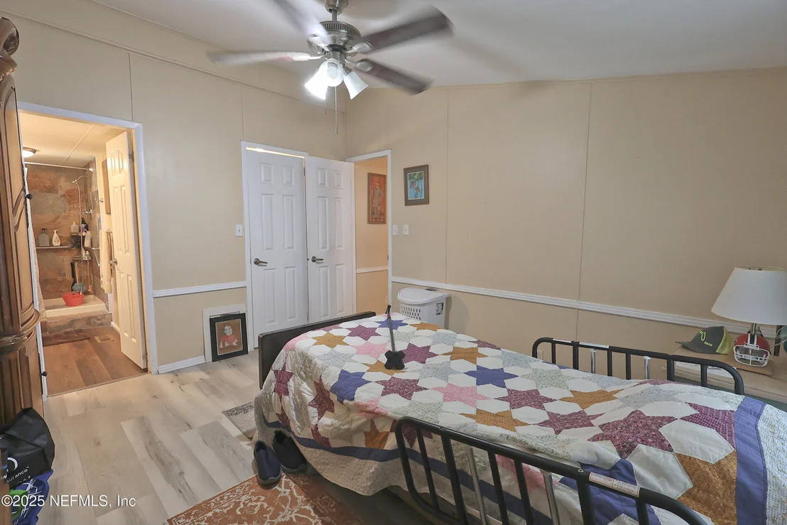 Photo of 138 EDGEWATER Road