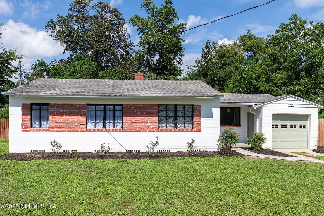 Photo of 5753 CRESTVIEW Road
