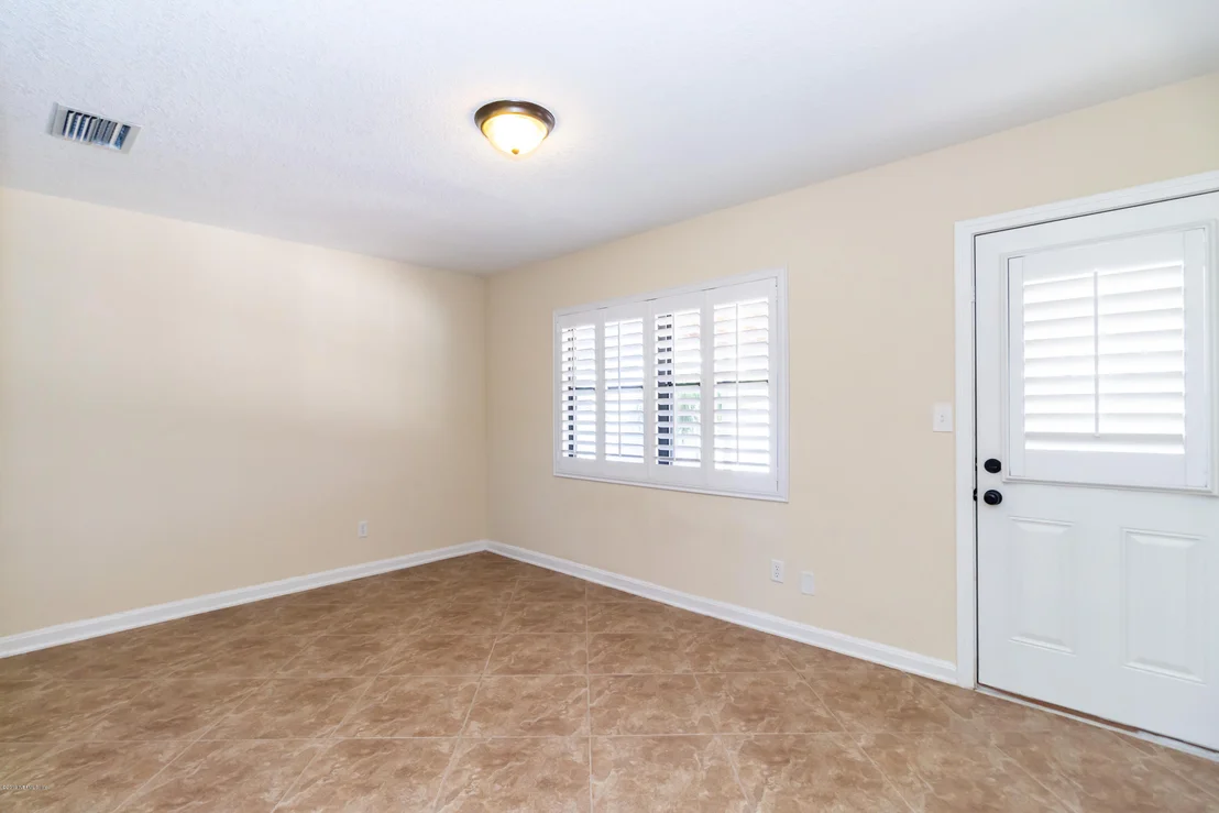 Photo of 705 PALM TREE Road