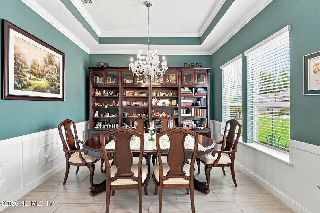 Photo of 559 GLORIETA Drive