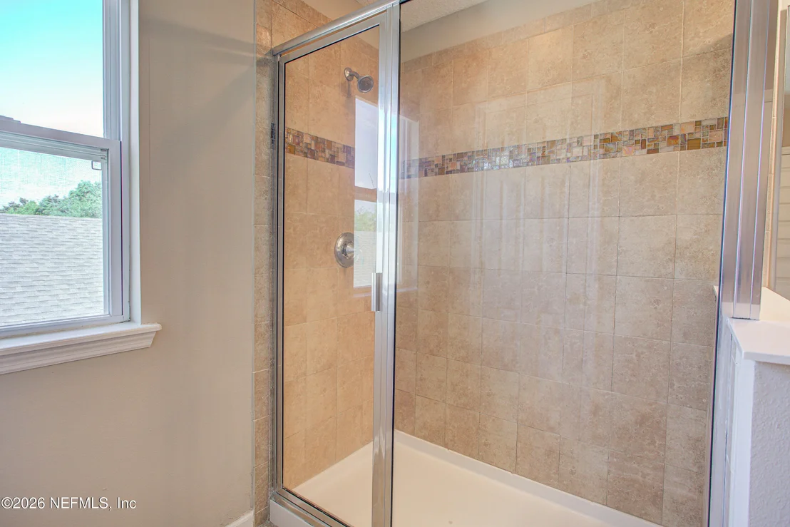 Photo of 40 HOWLAND Drive