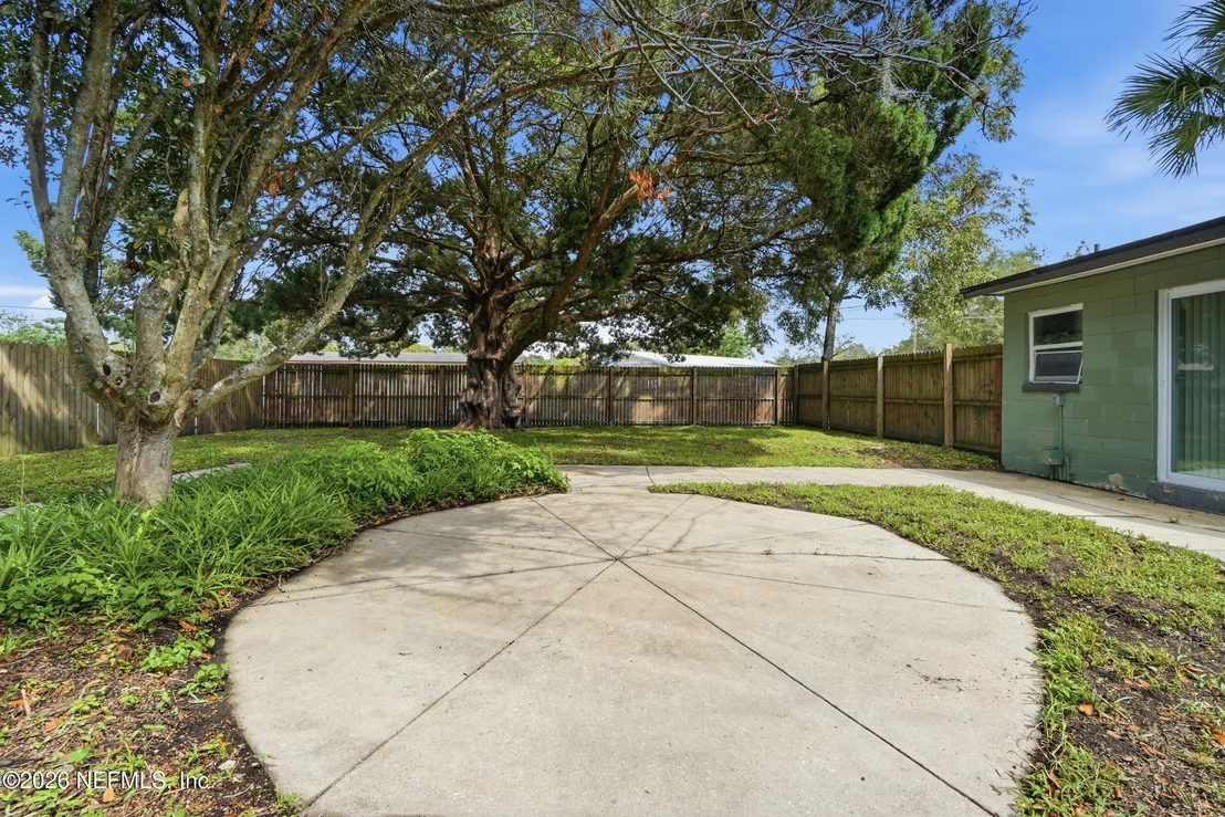Photo of 7841 AUSTIN Road