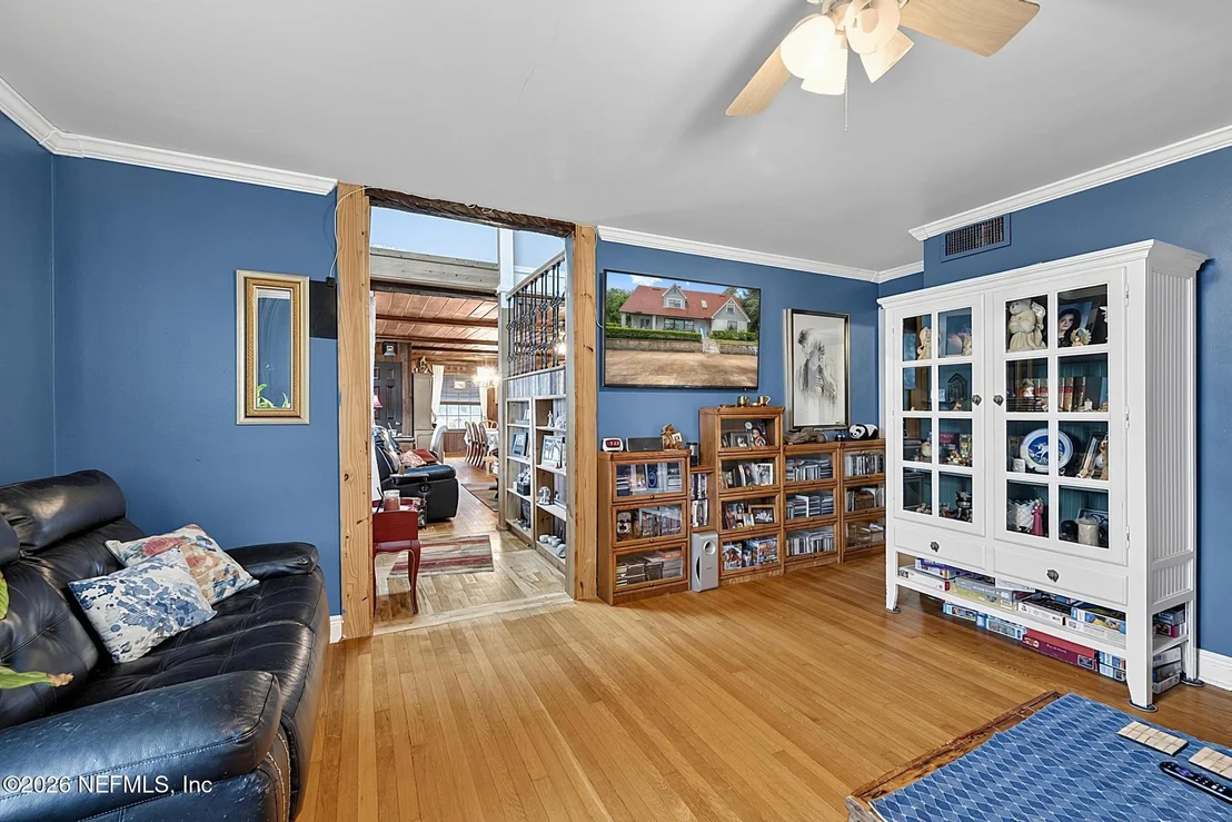 Photo of 1375 CEDAR BAY Road