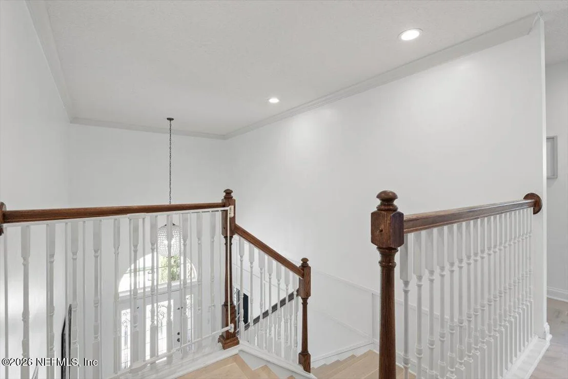Photo of 844 EAGLE POINT Drive