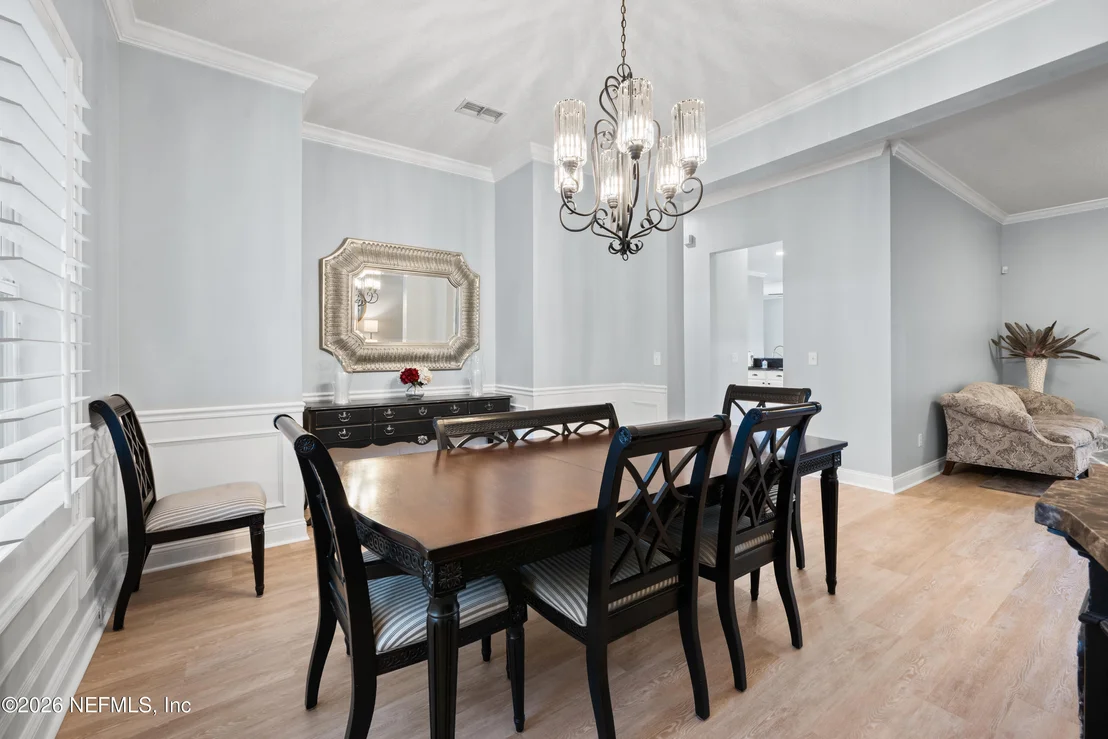 Photo of 837 EAGLE POINT Drive