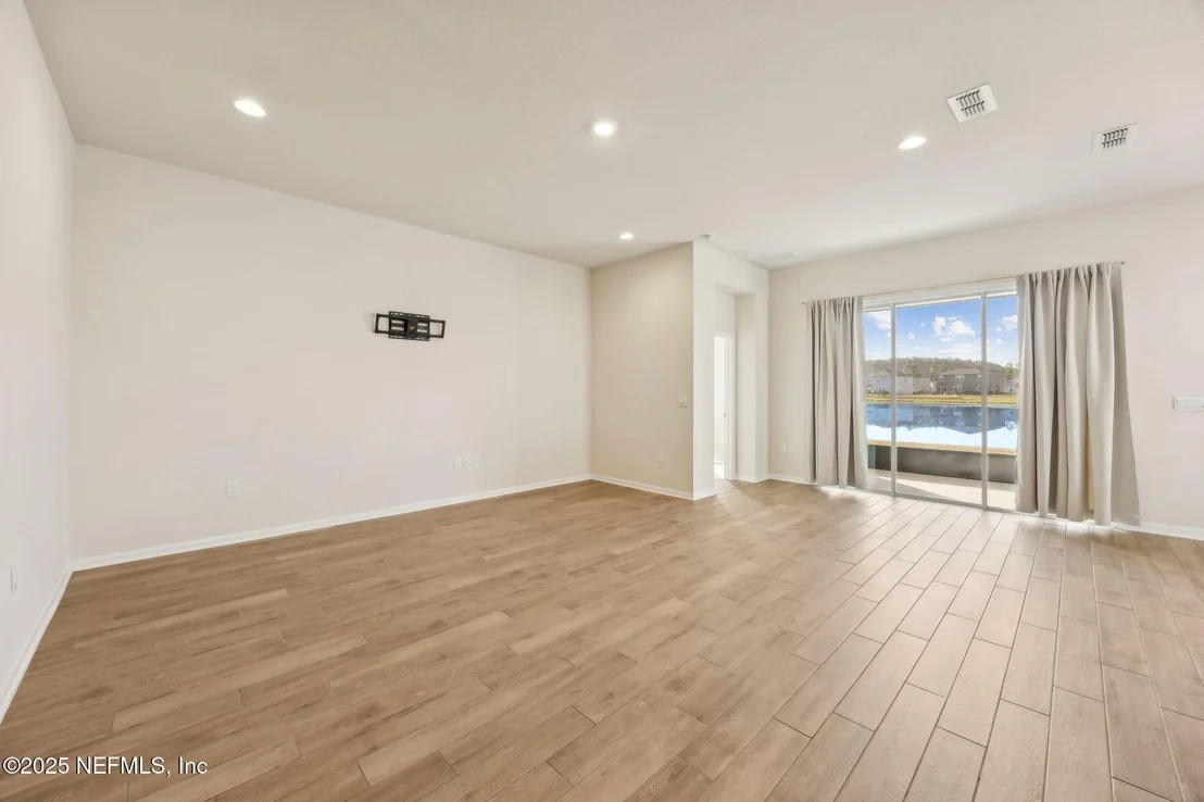 Photo of 70414 WINDING RIVER Drive