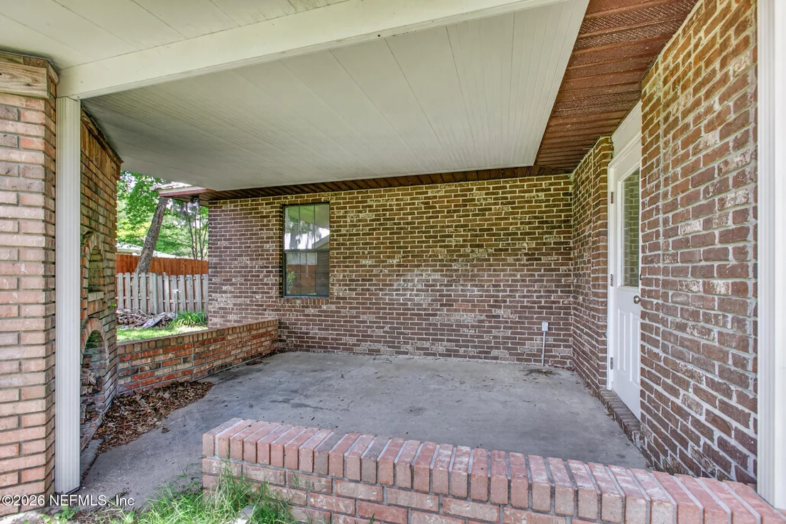 Photo of 407 POMONT Avenue