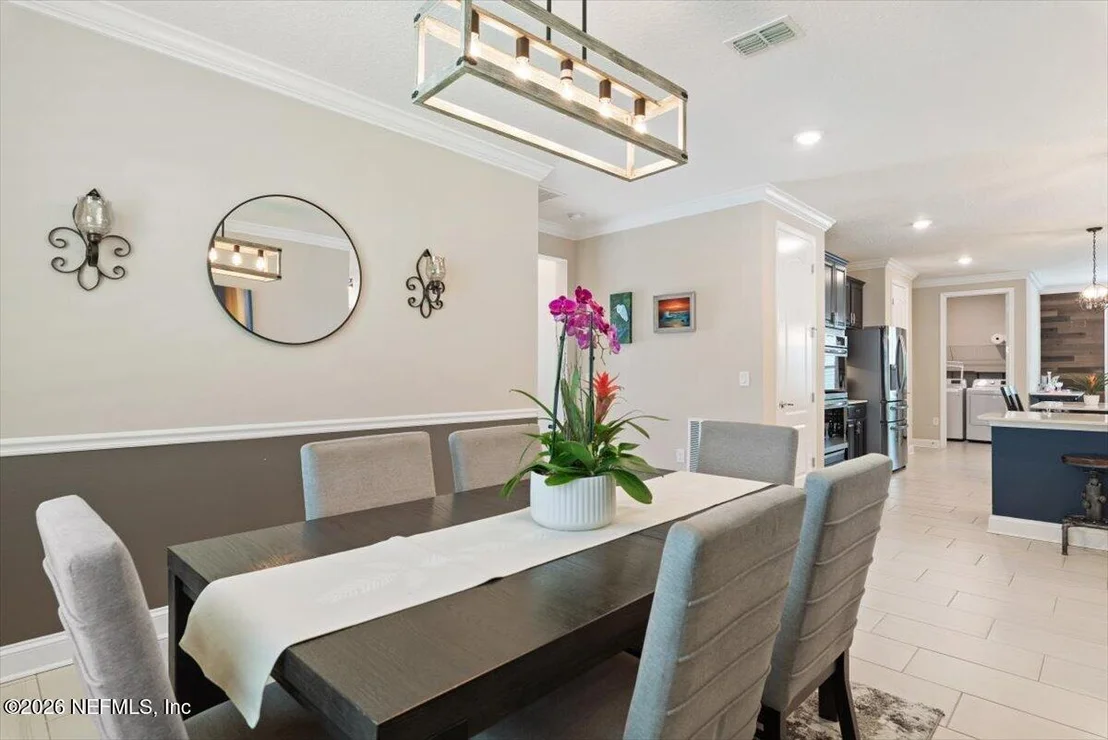 Photo of 472 GLORIETA Drive