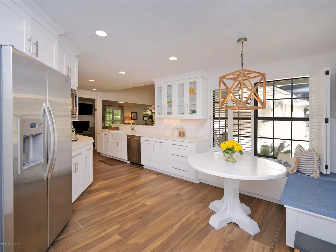 Photo of 235 OCEANFOREST Drive N
