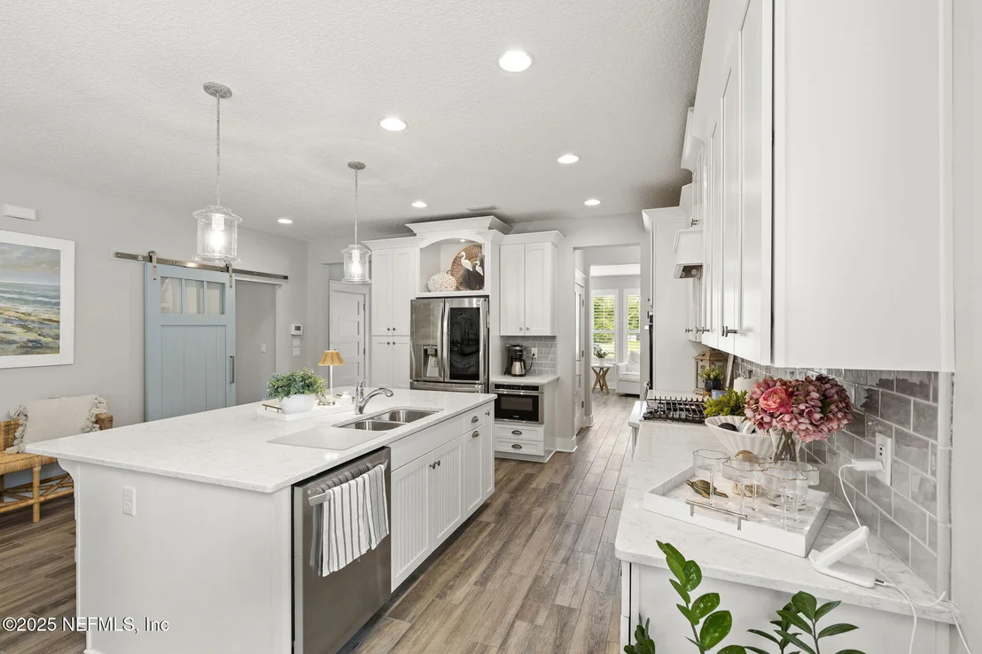 Photo of 178 EDISTO Place