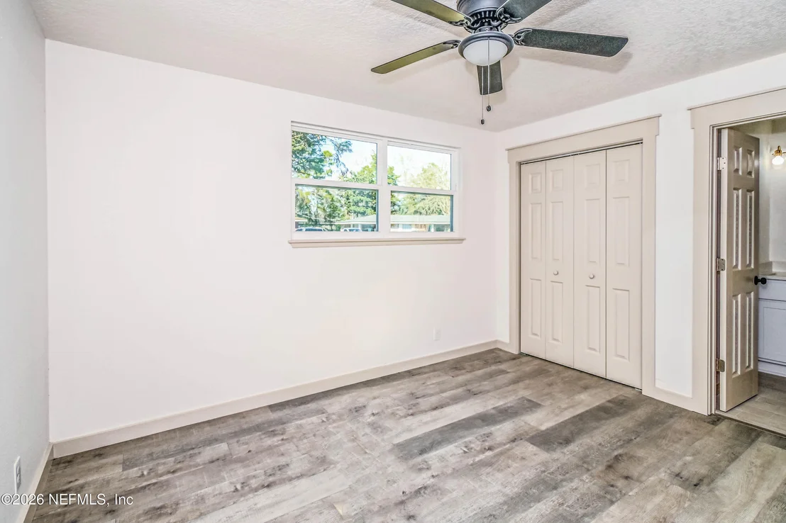 Photo of 406 BARBARA Circle