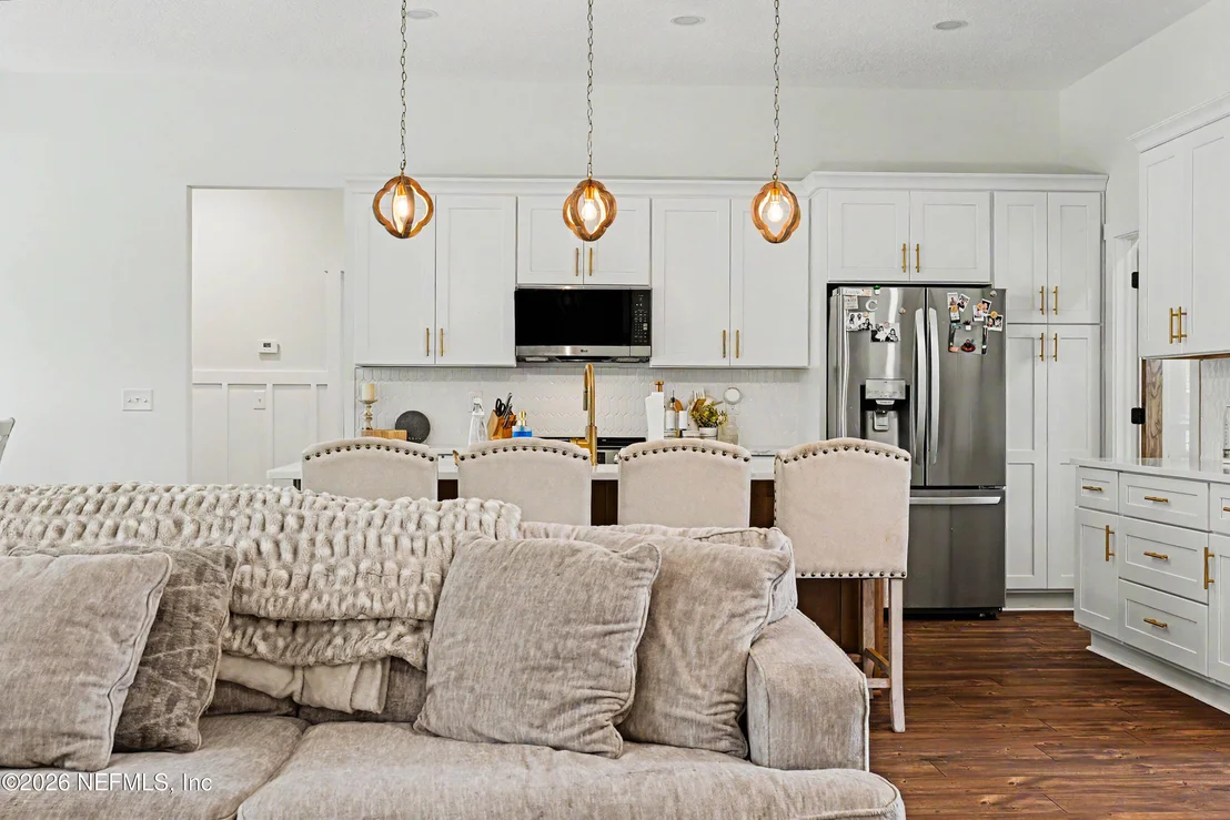 Photo of 44024 BREEZY Lane