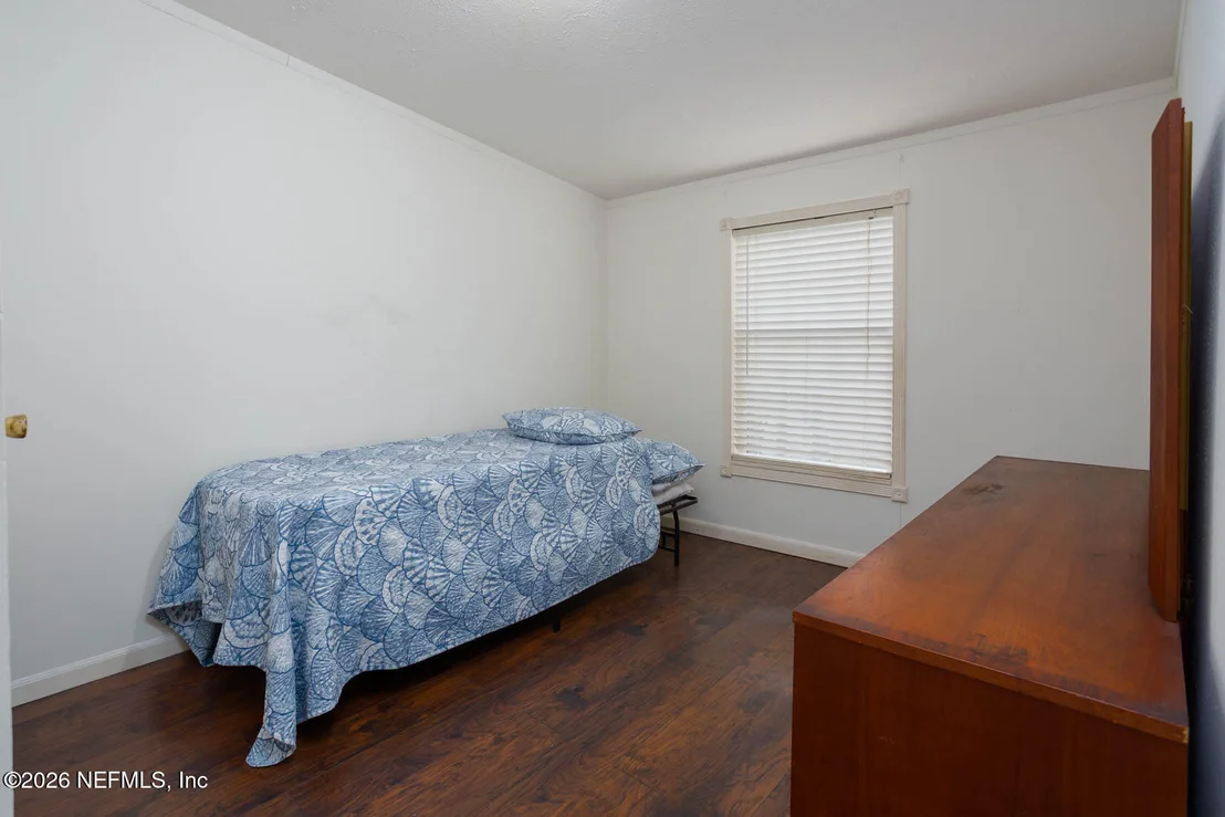 Photo of 101 W STRICKLAND Road