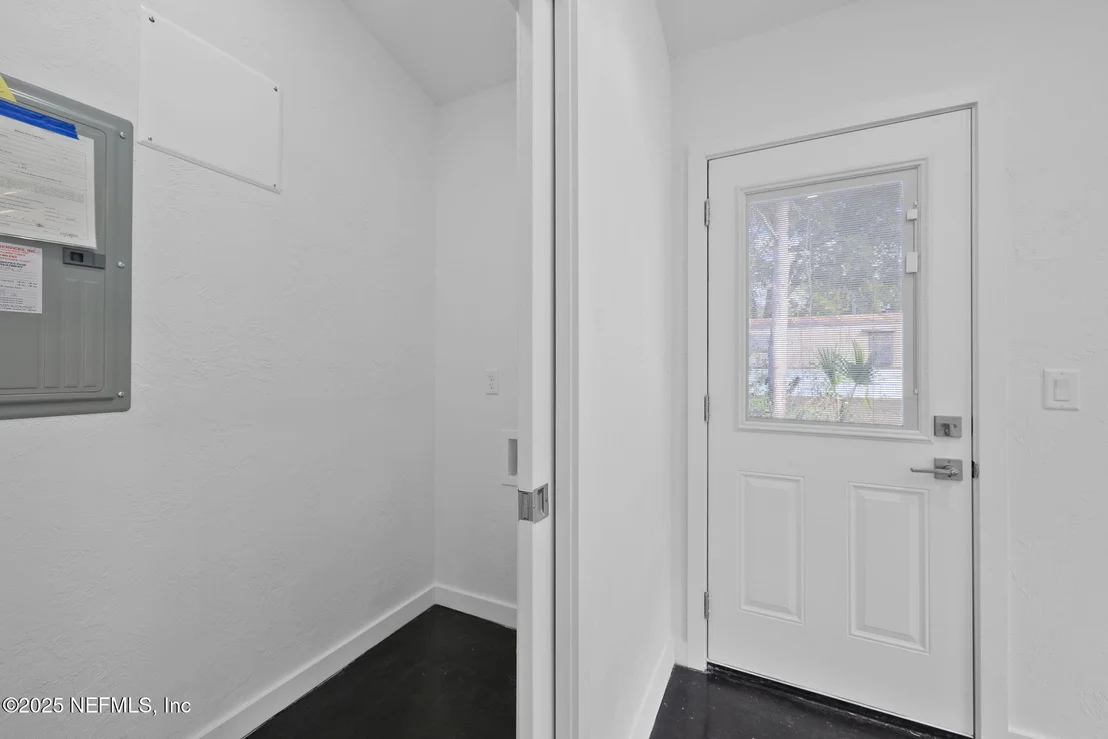 Photo of 102 FRONTENAC Street