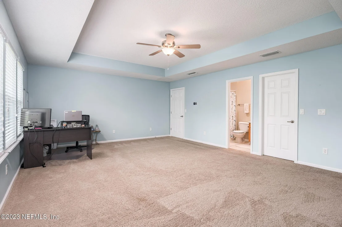 Photo of 548 SADDLESTONE Drive
