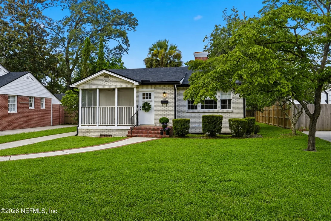 Photo of 1642 PERSHING Road