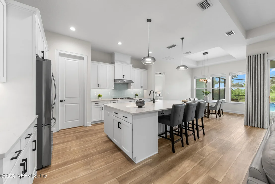 Photo of 170 PASARELA Drive