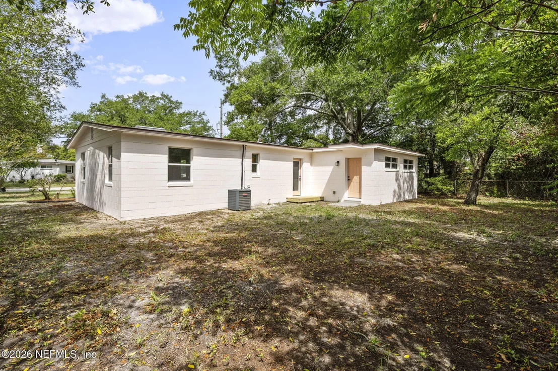 Photo of 2721 LANSDOWNE Drive