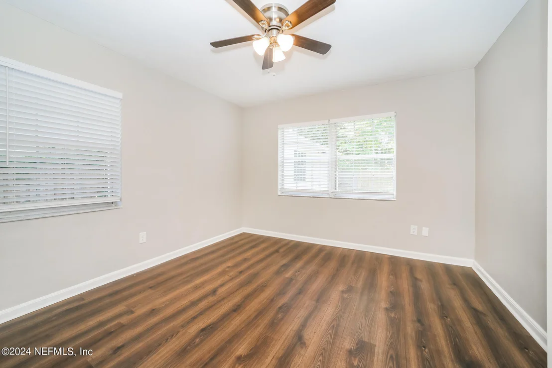 Photo of 5635 CRESTVIEW Road