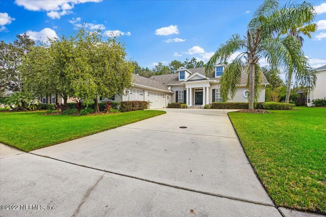 Photo of 816 EAGLE POINT Drive