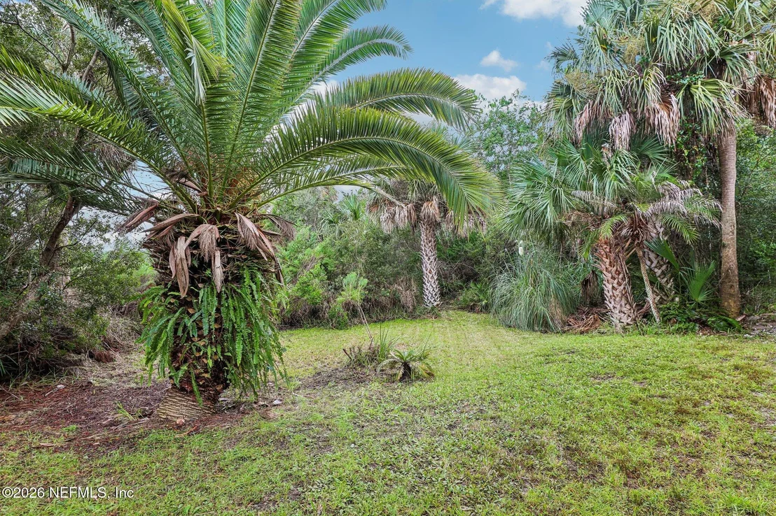Photo of 305 ELEUTHERA Court