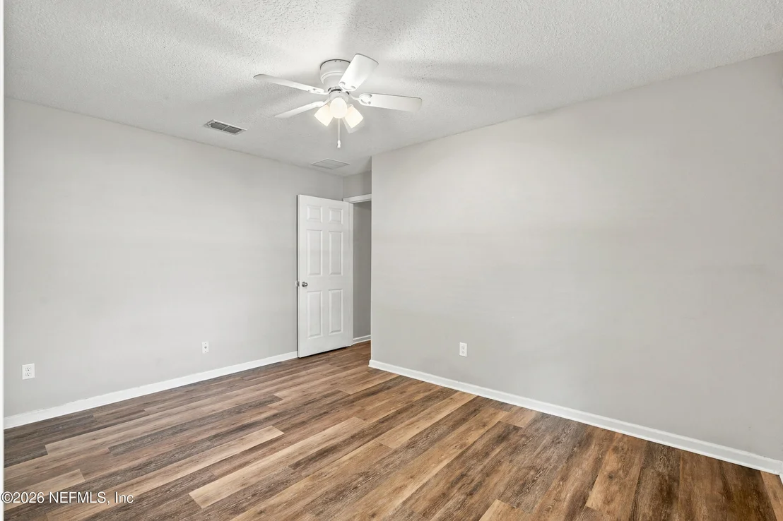 Photo of 285 W ADELAIDE Drive