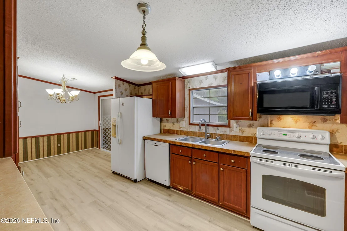 Photo of 1134 HARMONY Drive N