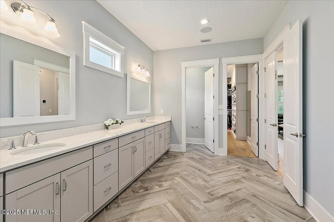 Photo of 763 OLD BLUFF Drive