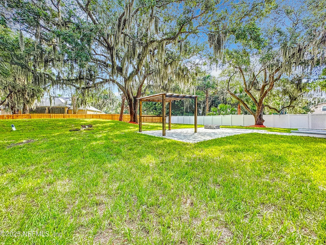 Photo of 5765 HECKSCHER Drive