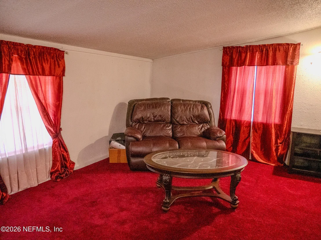 Photo of 8513 OAK LEAF Road