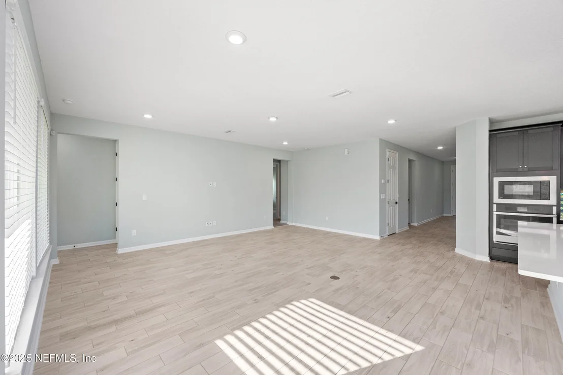 Photo of 812 WINDLEY Drive