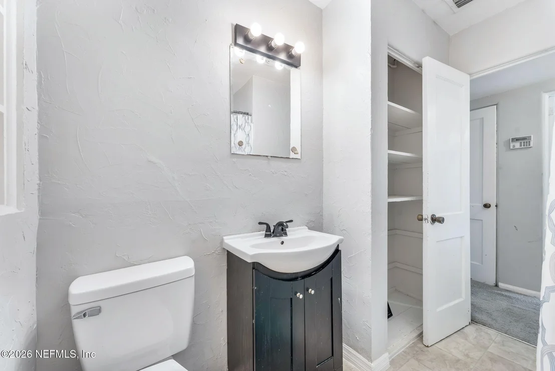 Photo of 5330 OAK FOREST Drive